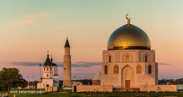 Рөстәм Миңнеханов: Исламны дәүләт дине итеп кабул итү уникаль Россия цивилизациясен булдырды