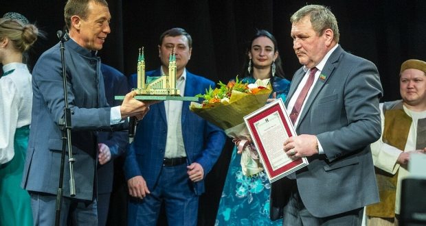В Нижнекамске состоялся творческий вечер народного поэта Татарстана