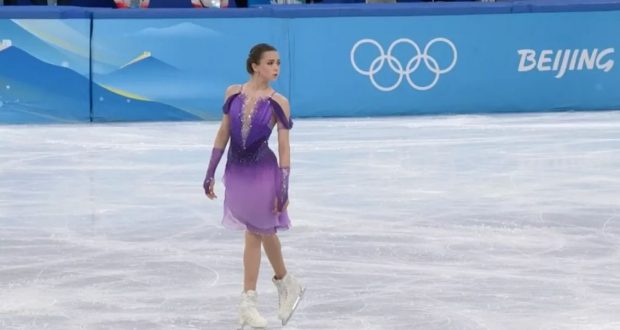 Камила Валиева выиграла короткую программу личного турнира на Олимпиаде-2022