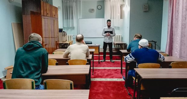 Более 100 казанцев будут обучаться на курсах Корана, готовясь к Рамадану