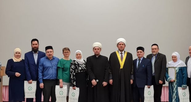 Малмыж шәһәрендә Идел буе Болгарында Ислам динен кабул итүнең 1100 еллыгына багышланган конференция узды