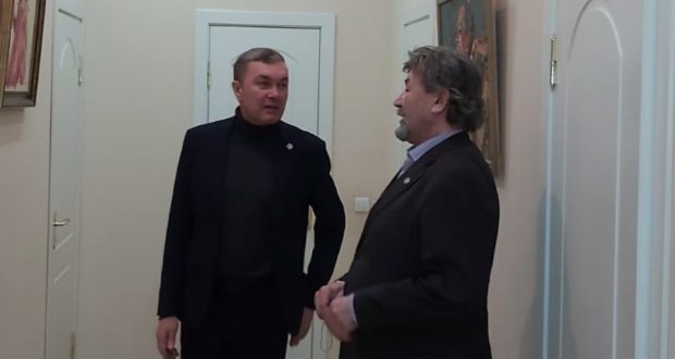 Постпредстве РТ в г.Санкт-Петербург и Ленинградской области состоялась встреча с татарским художником Ильдусом Вахитовым
