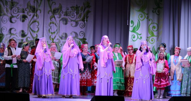 В Лесосибирске прошел фестиваль татарского творчества «Дуслык купере»