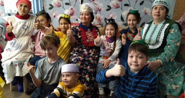 Омск шәһәрендә балалар өчен чәк-чәк бәйрәме узды