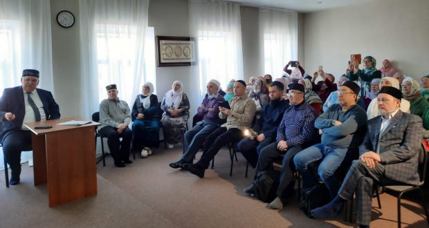 В Казани провели культурно-просветительскую встречу со студентами Мусульманского медресе «Мухаммадия»