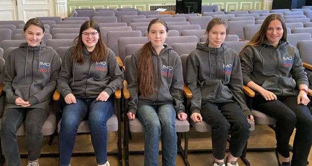 Казанские школьницы получили золотые медали на Европейской олимпиаде по математике для девочек