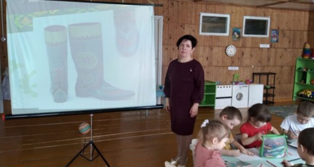 В Кукморском районе провели конкурс рисунков “Татарский национальный орнамент”
