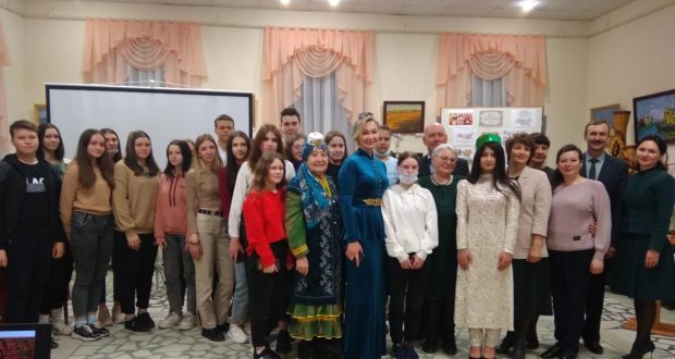 В городе Каменки рассказали об особенностях татарской культуры
