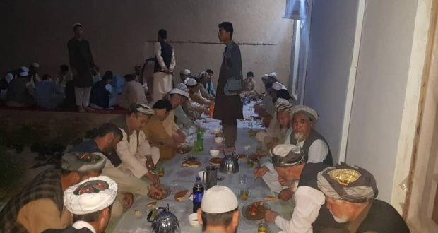 Общины татар во всех провинциях Афганистана проводят ежедневные ифтары для нуждающихся