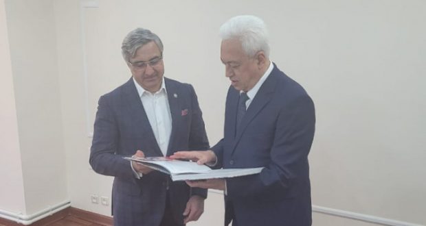 Председатель Национального Совета встретился с Рустамбеком Курбановым
