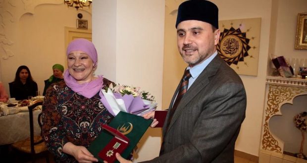 Наиля Фатехова награждена орденом «Аль-Фахр» II степени