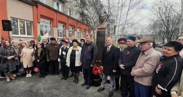 В Серове состоялось открытие памятника великому татарскому поэту, Герою Советского Союза Мусе Джалилю