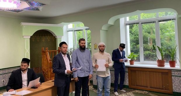 Shakirds of the Koran KIU Hafiz Training Center received Ijazz