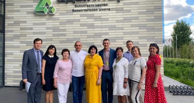Ilgiz Khalikov took part in the meeting of the VIII All-Russian Congress of Teachers of the Tatar Language and Literature