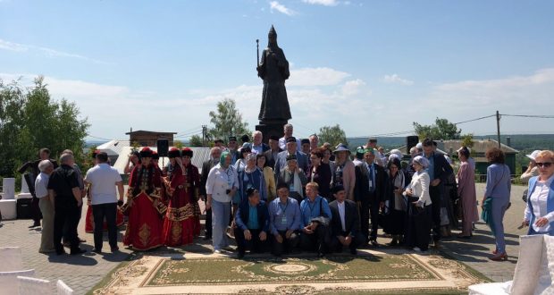 A monument to the Ruler of the Kazan Khanate Syuyumbika was unveiled in Kasimov