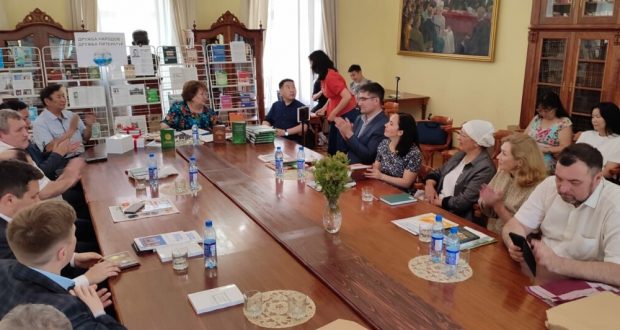 Дни Татарстана в Якутии открылись презентацией антологии якутской прозы на татарском