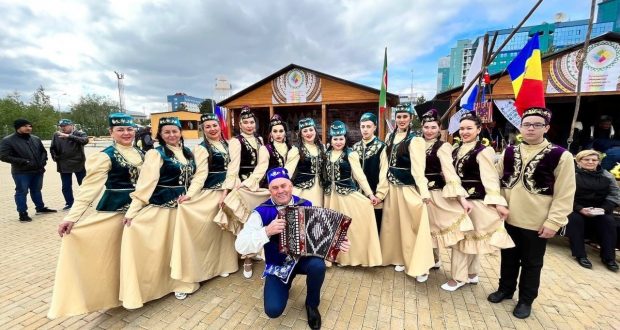 В Сургуте после двухлетнего перерыва прошел XXIII фестиваль национальных культур «Соцветие»