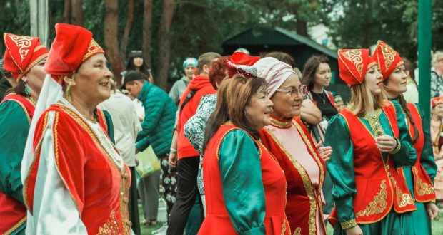 В Барнауле прошел национальный татаро- башкирский праздник Сабантуй