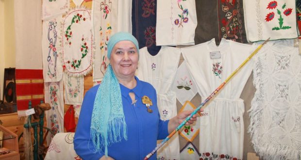 Асия Сайфутдинова об этнографическом музее “Мирас” : “Каждая тряпинка прошла через мои руки, согреты теплом и любовью.”