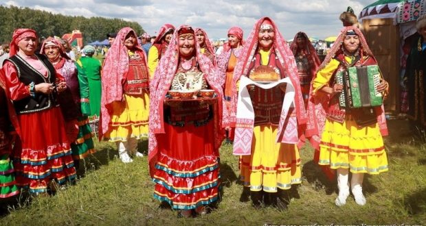 В Сафакулево прошел национальный праздник Сабантуй