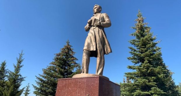 The first monument to Tukay was opened in the Tukaevsky district of the Republic of Tatarstan