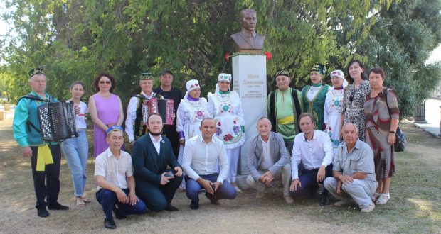 В Екатеринбурге почтили память Мусы Джалиля и его соратников