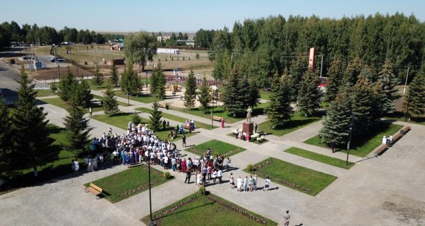 В Тукаевском районе РТ открыли памятник Габдулле Тукаю и Дом культуры