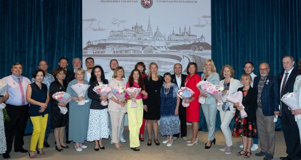 Деятелям культуры и искусства Республики Татарстан вручили государственные награды