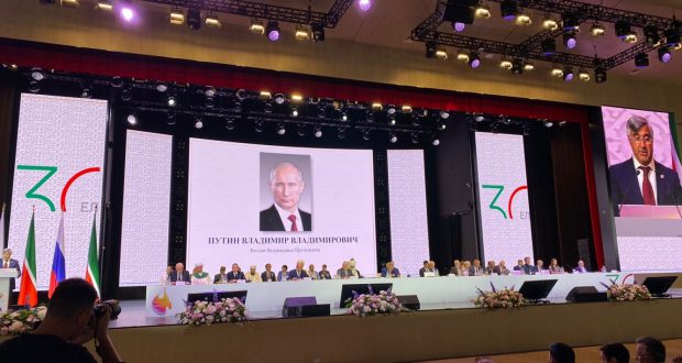 Владимир Путин: ВКТ проводит большую работу по сохранению языка и уникальной культуры татар