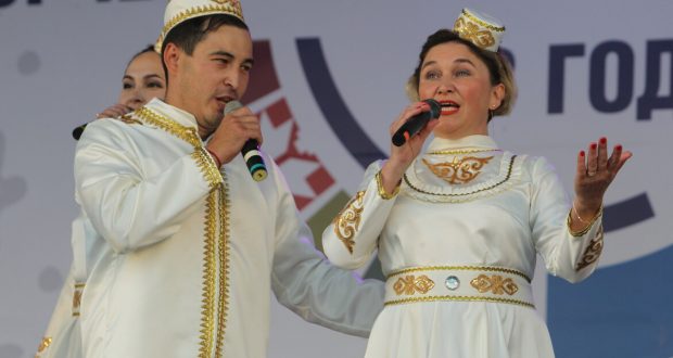 Татарское попурри и марийские танцы: В Казани прошел концерт фестиваля «Безнен заман»