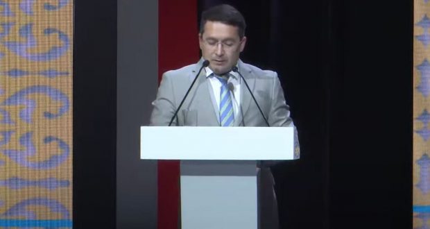 На заседании  VIII Съезда Всемирного конгресса татар выступил Дамир Натфуллин