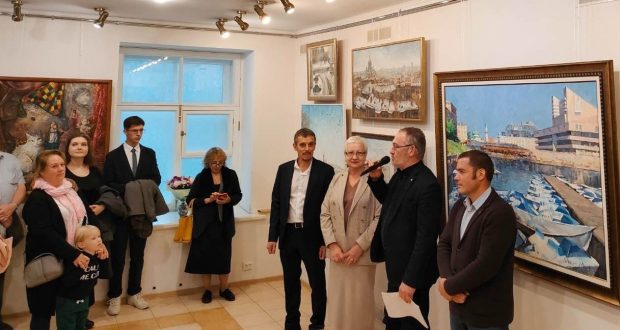 В Санкт-Петербурге работает выставка известного художника-пейзажиста Роберта Мифа