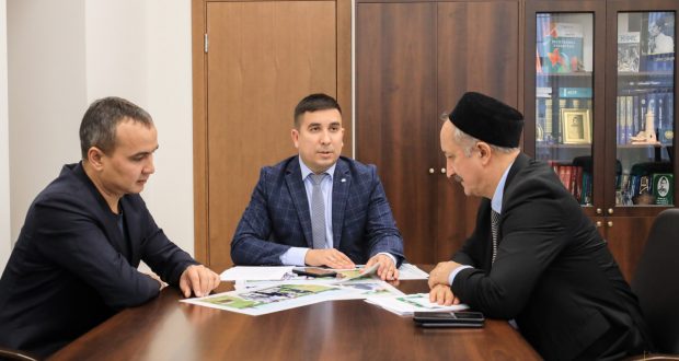 Danis Shakirov met with the Chairman of the Far Eastern Congress of Tatars Ramil Zakirov