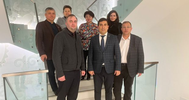 Чиләбе делегациясе Бөтендөнья татар конгрессы эшчәнлеге белән танышты