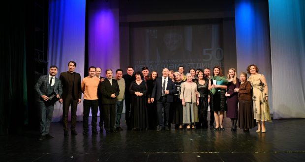 Заслуженный артист Татарстана Ренат Шамсутдинов отметил юбилей в театре Тинчурина