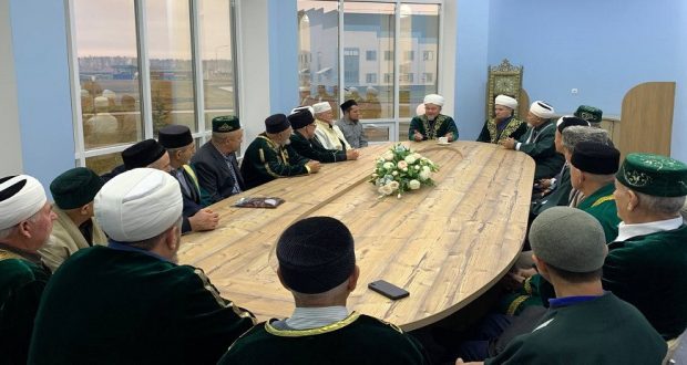 В Муслюмовском районе прошла встреча с главным казыем Татарстана Джалилем хазратом Фазлыевым
