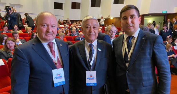 Данис Шакиров принимает участие во Всемирной конференции соотечественников, проживающих за рубежом