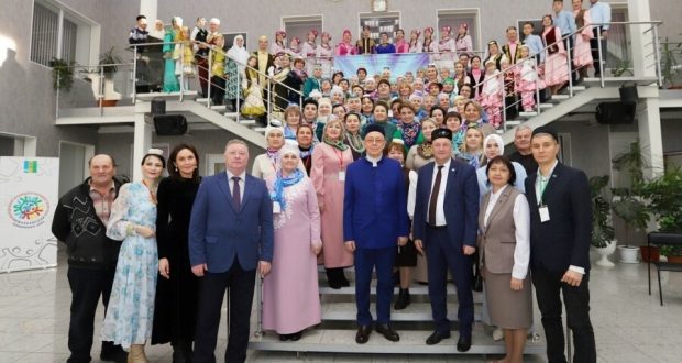Историю украшают личности: совместно с делегацией «Ак калфак» в Нижнекамске провели пленарное заседание