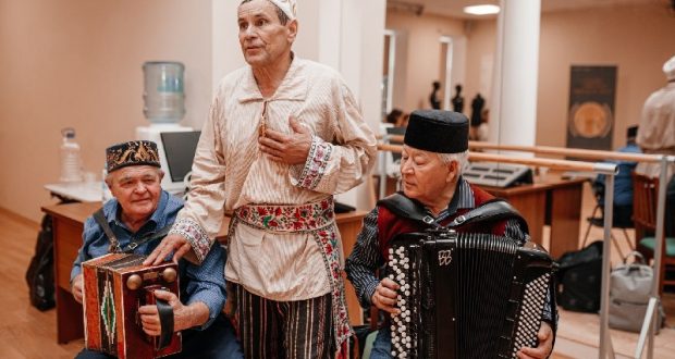 В Казани прошла «Мастерская развития татарского танца «АйдаБас»