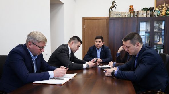 Данис Шакиров встретился с представителями Торгово-промышленной палаты Республики Татарстан
