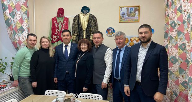 Данис Шакиров встретился представителями автономии татар Нижегородской области