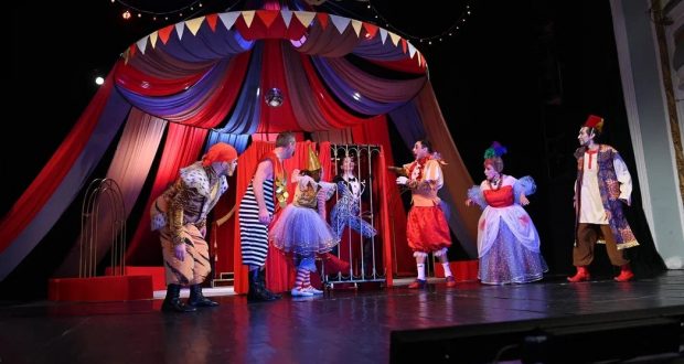 ВИДЕО: Театр Тинчурина проведет новогодние представления для детей мобилизованных татарстанцев