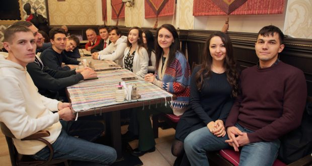Татарская молодежь регулярно собирается в кафе «Дом татарской кухни»