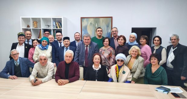 Members of the Union of Writers of Tatarstan met with Tatar writers of Bashkortostan