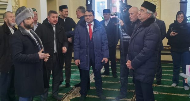 Председатель Национального Совета посетил Соборную мечеть и лицей им. Х. Фаезханова при школе № 97 “Гармония”