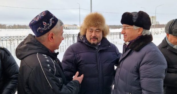 Василь Шайхразиев прибыл с рабочей поездкой  в город Нарьян-Мар