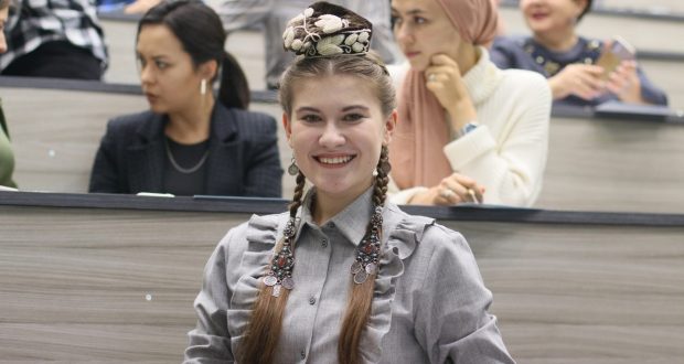 Казан студенты татар телендә тиз уку буенча Россиядәге бердәнбер курсны эшләгән