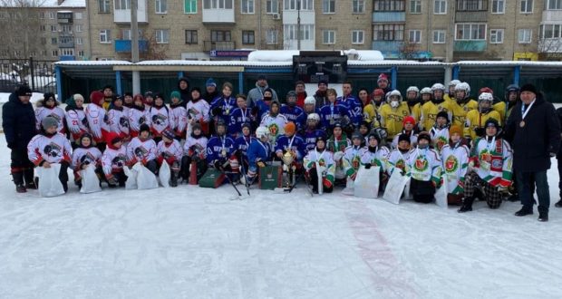 В Свердловской области прошел турнир по хоккею на призы хоккейного клуба «Ак барс» и Всемирного конгресса татар