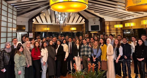 В Стамбуле состоялся ифтар для татарских студентов и молодежи