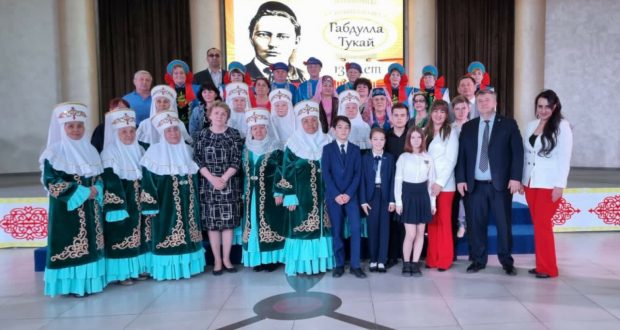 Казахстанның Тараз шәһәрендә татар, казах, рус ансамбльләре Тукай шигырьләренә җырлаган